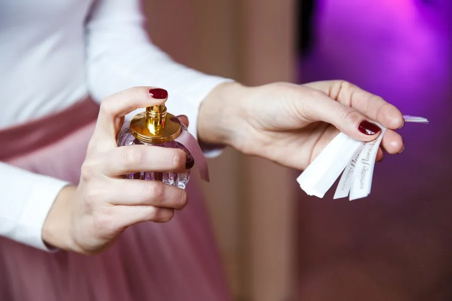 ARTISTRY Flora Chic Perfume Water Presentation
