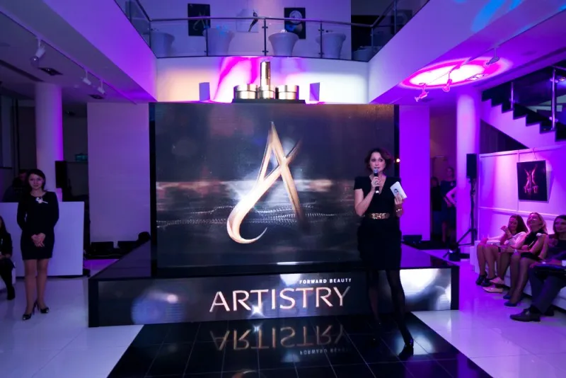 ARTISTRY YOUTH XTEND presentation