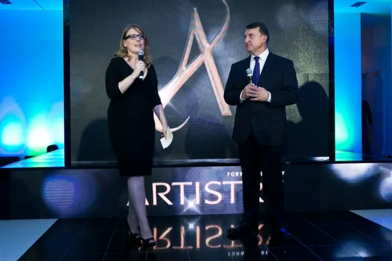 ARTISTRY YOUTH XTEND presentation