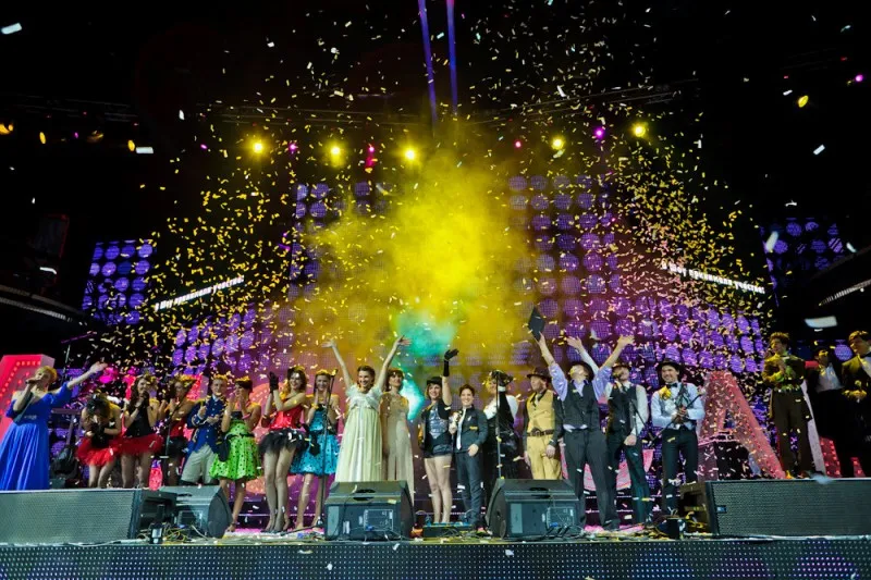 Philip Morris new year Musicals