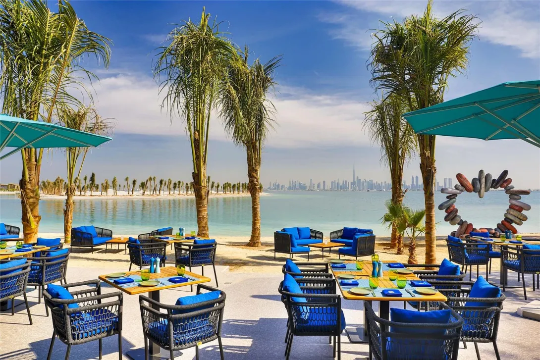 Anantara World Islands Resort