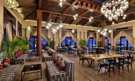Anantara World Islands Resort