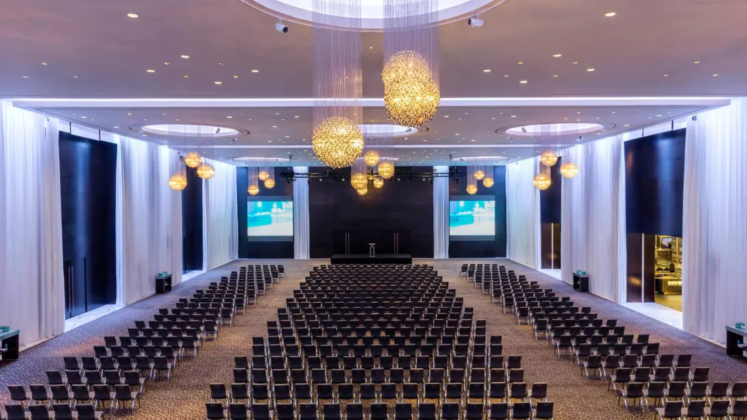 Le Méridien Dubai Hotel & Conference Centre