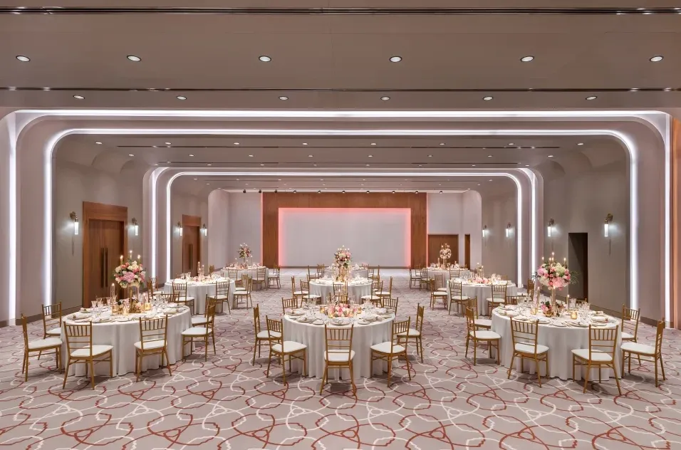 THE WB ABU DHABI, CURIO COLLECTION BY HILTON