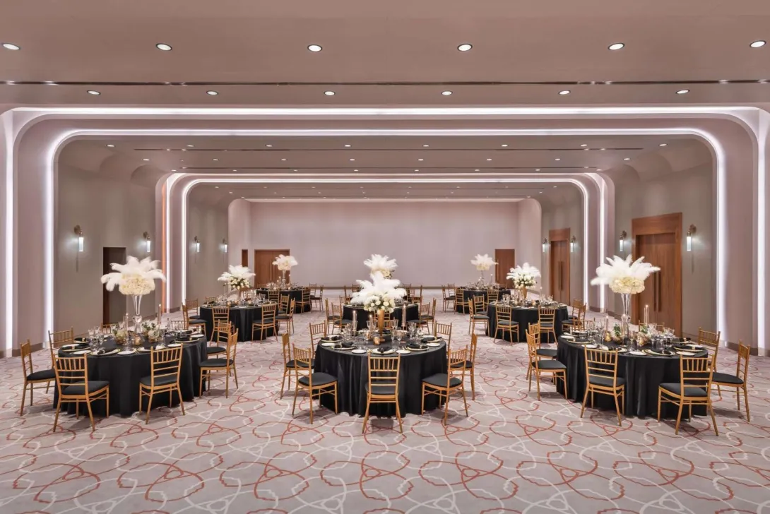 THE WB ABU DHABI, CURIO COLLECTION BY HILTON