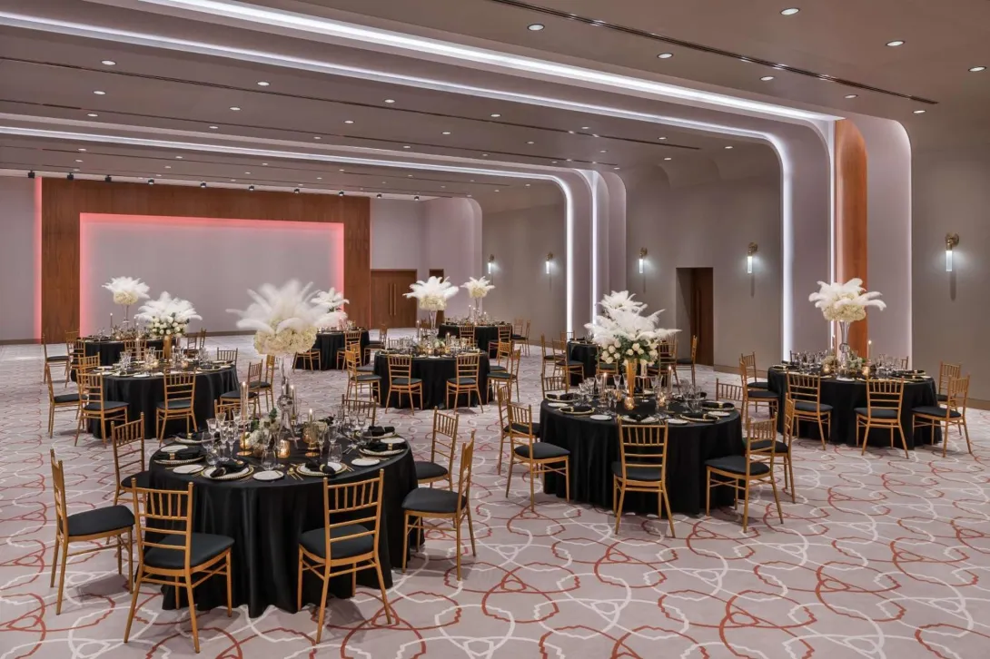 THE WB ABU DHABI, CURIO COLLECTION BY HILTON
